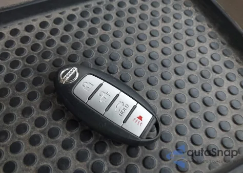 2017 Nissan Altima 2.5/2.5 S/2.5 Sl/2.5 Sr/2.5 Sv из США, поврежденный, VIN 1N4AL3AP4HC143803